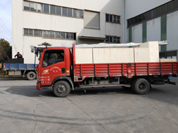 訂單繁忙發(fā)貨有序，2臺(tái)鐳豹360炫彩型洗護(hù)一體機(jī)發(fā)往哈薩克斯坦