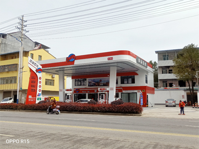 鐳鷹S90洗車機(jī)在湖北省黃岡市紅安縣中海石化長渠加油站安裝完成交付使用